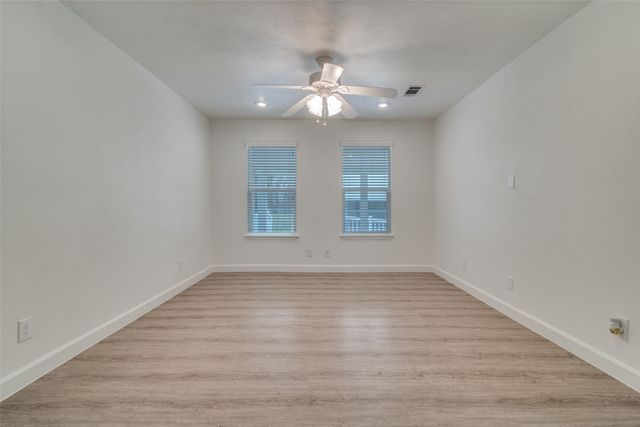 5524 Lyons Road, Garland, TX 75043