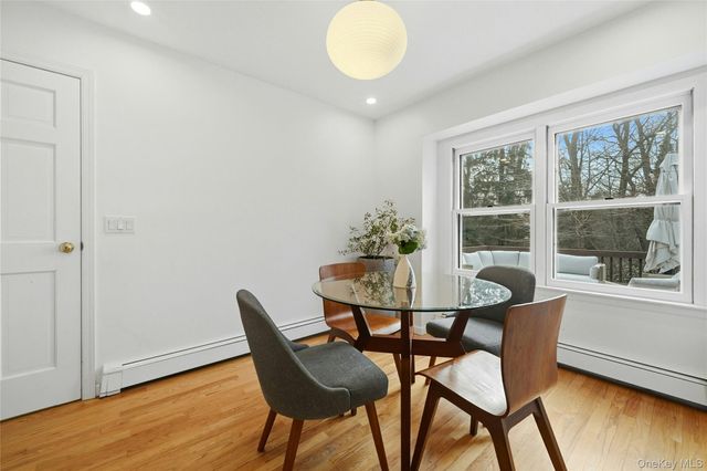 10 Woodhull Road, East Setauket, NY 11733