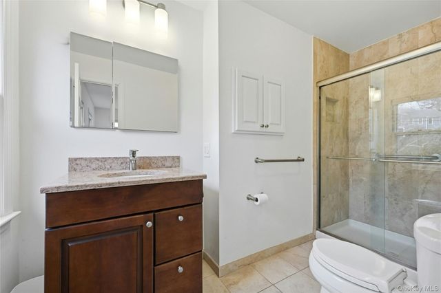 10 Woodhull Road, East Setauket, NY 11733