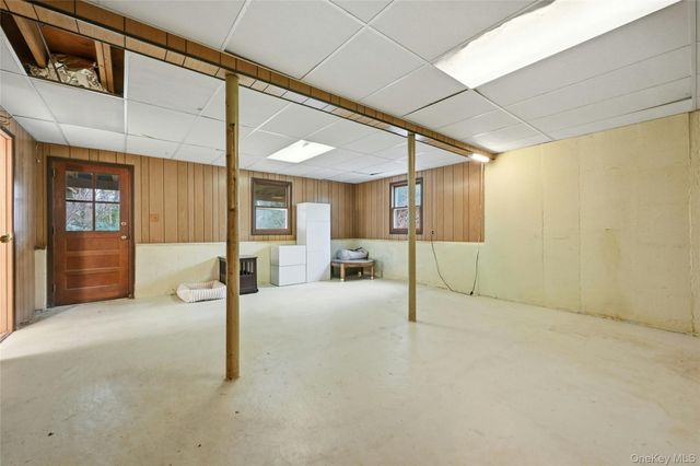 10 Woodhull Road, East Setauket, NY 11733