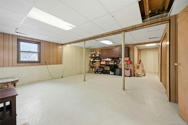 10 Woodhull Road, East Setauket, NY 11733