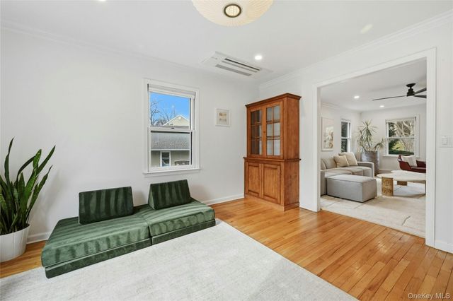 10 Woodhull Road, East Setauket, NY 11733