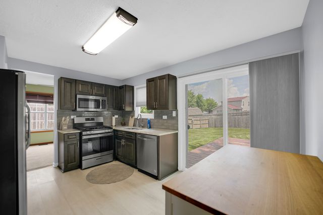 20547 S Frankfort Square Road, Frankfort, IL 60423