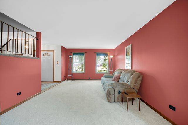 20547 S Frankfort Square Road, Frankfort, IL 60423