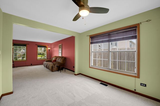 20547 S Frankfort Square Road, Frankfort, IL 60423