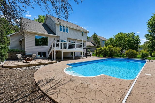 1860 Spinaker Drive, Woodbury, MN 55125