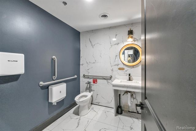 1025 Mason, Dearborn, MI 48124