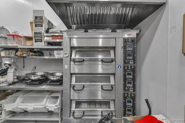 1025 Mason, Dearborn, MI 48124