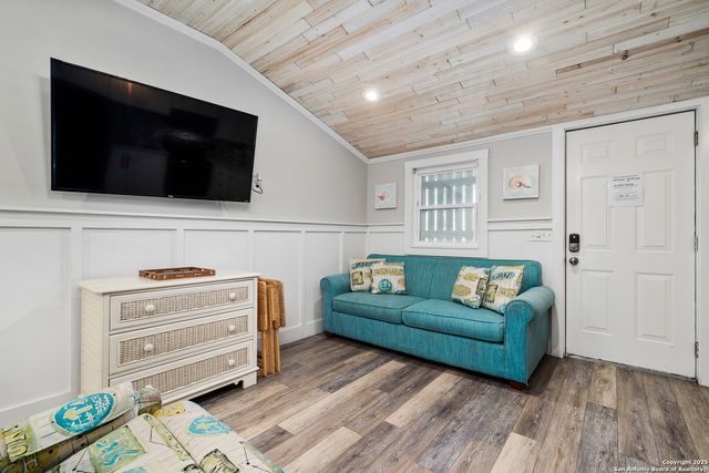 100 Brown, Port Aransas, TX 78373