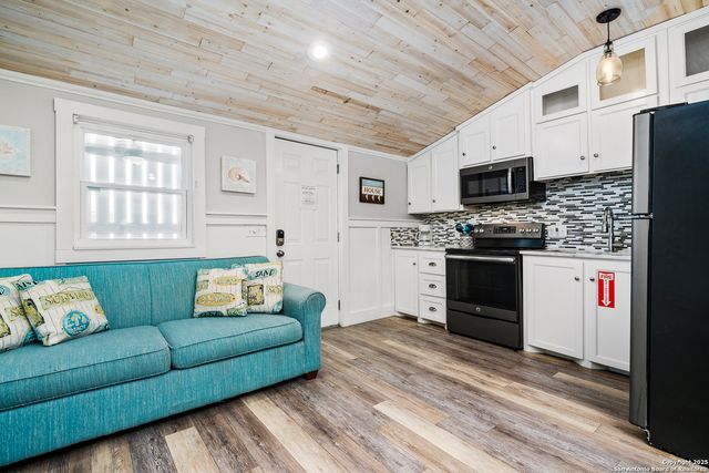 100 Brown, Port Aransas, TX 78373