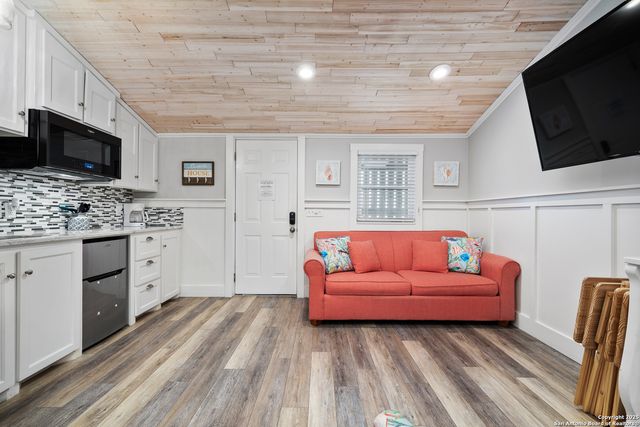 100 Brown, Port Aransas, TX 78373