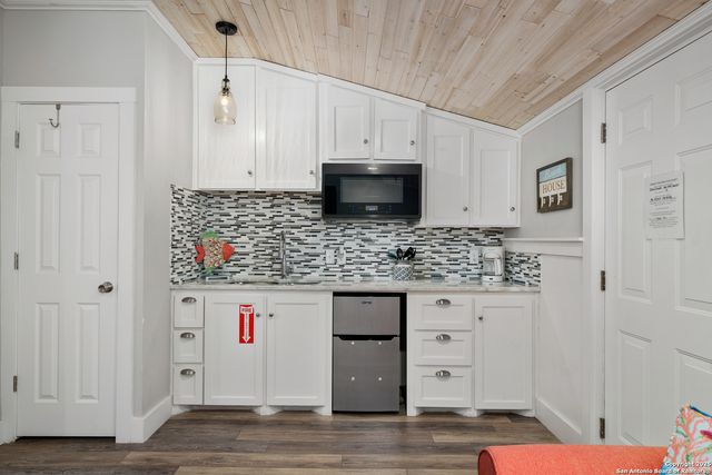 100 Brown, Port Aransas, TX 78373