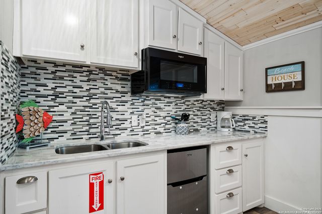 100 Brown, Port Aransas, TX 78373