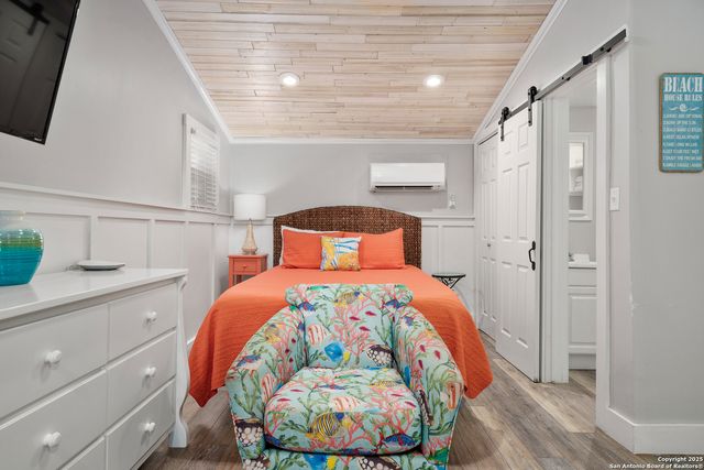 100 Brown, Port Aransas, TX 78373