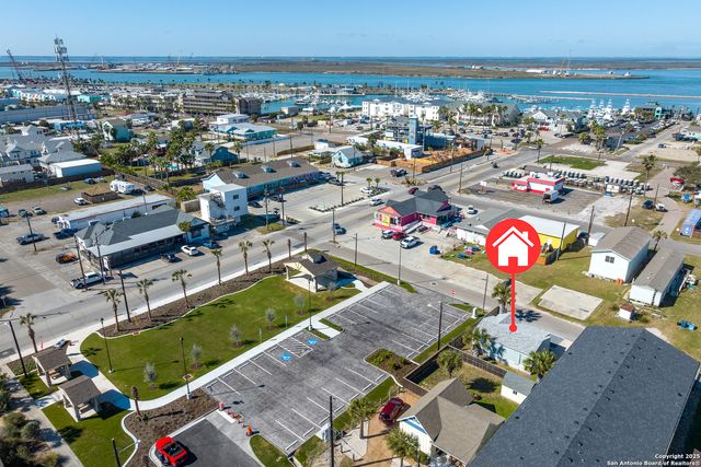 100 Brown, Port Aransas, TX 78373