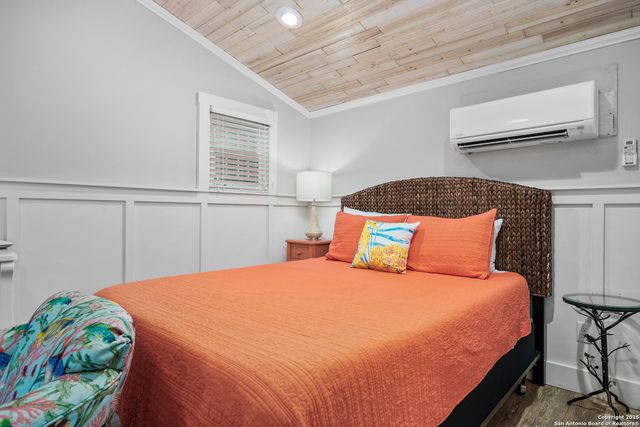 100 Brown, Port Aransas, TX 78373