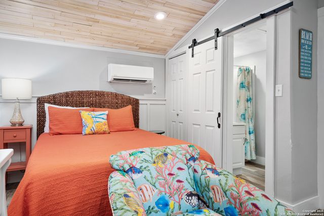 100 Brown, Port Aransas, TX 78373