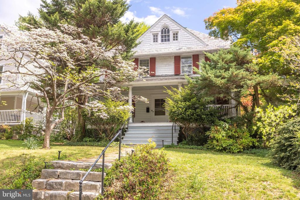 Image 1 of property listing at 201 HAWTHORNE RD, Baltimore, MD 21210