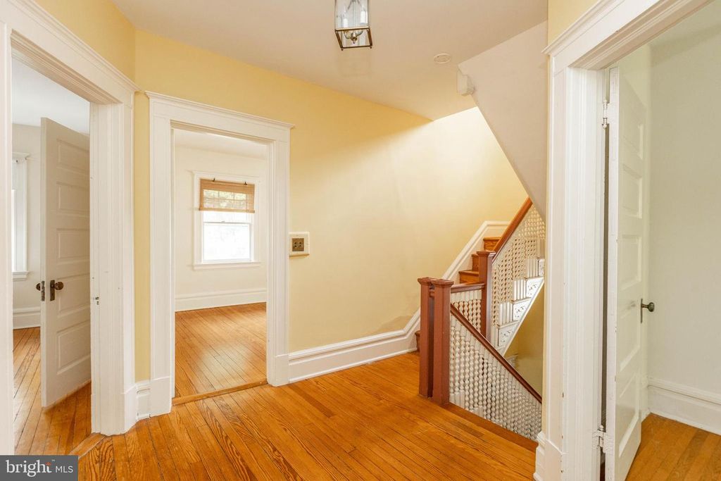 Image 30 of property listing at 201 HAWTHORNE RD, Baltimore, MD 21210
