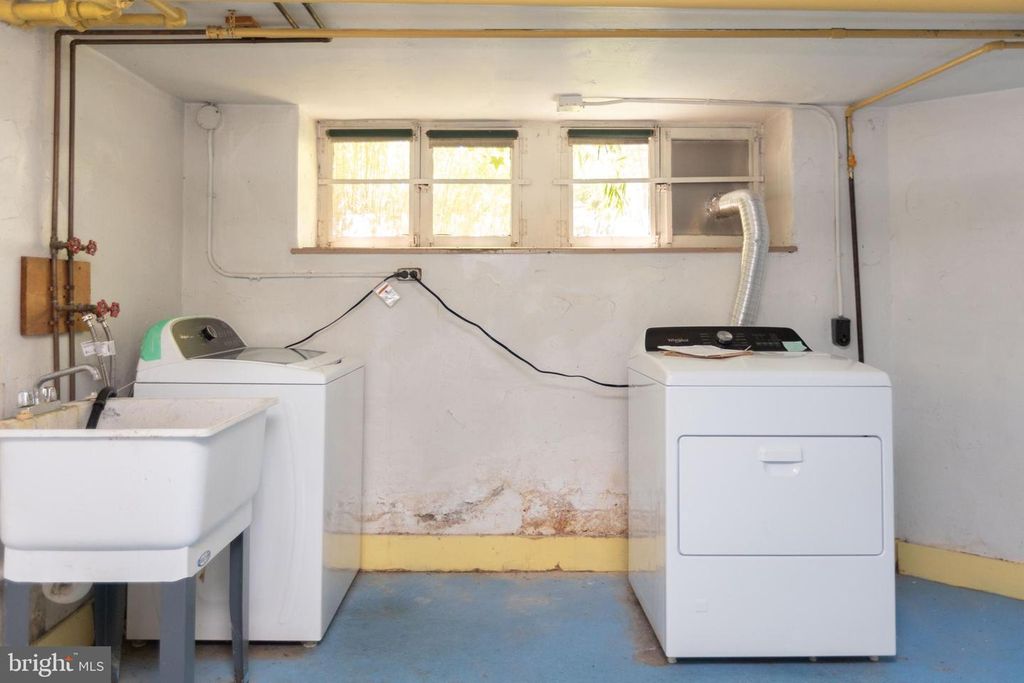 Image 35 of property listing at 201 HAWTHORNE RD, Baltimore, MD 21210