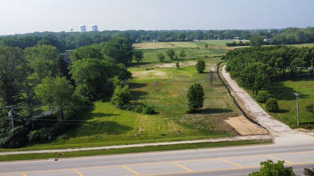 23W731 Hobson Road, Naperville, IL 60540