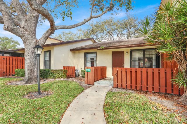 8091 SE Villa Circle, Hobe Sound, FL 33455