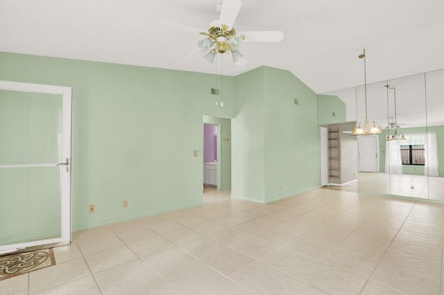 8091 SE Villa Circle, Hobe Sound, FL 33455