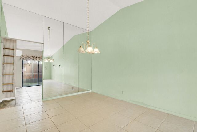 8091 SE Villa Circle, Hobe Sound, FL 33455