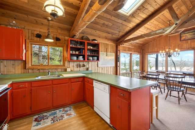 9009 Emerald Court, Nashville, IN 47448