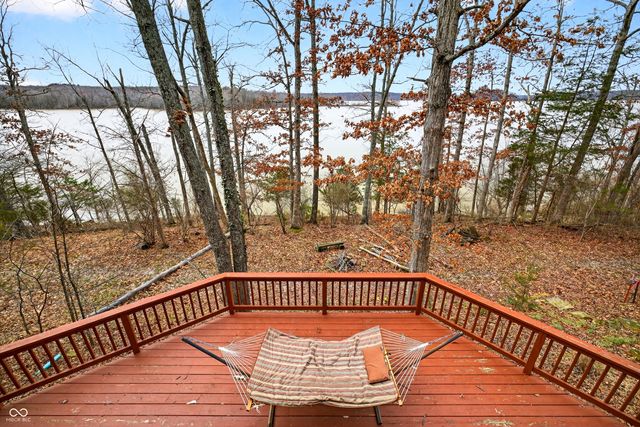 9009 Emerald Court, Nashville, IN 47448