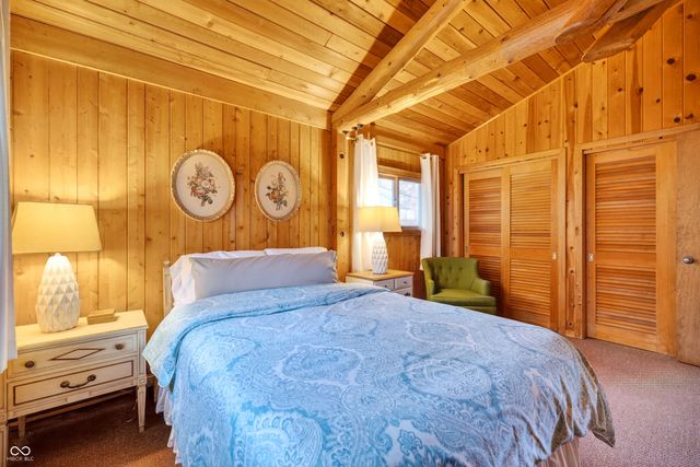 9009 Emerald Court, Nashville, IN 47448