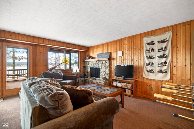 9009 Emerald Court, Nashville, IN 47448