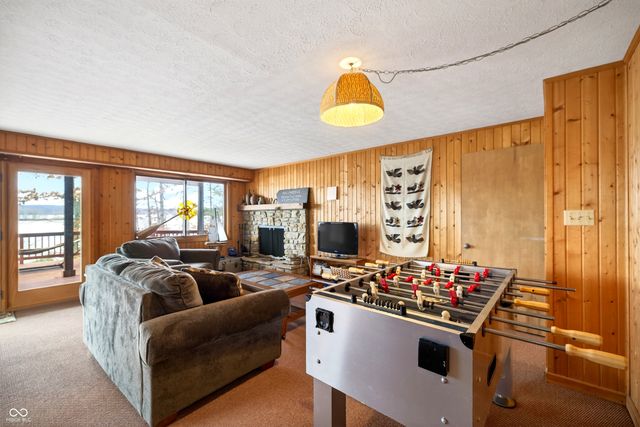 9009 Emerald Court, Nashville, IN 47448