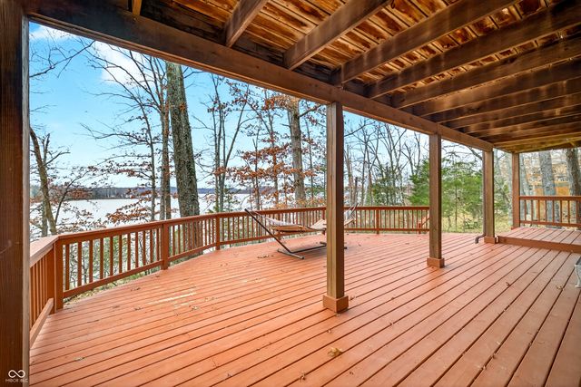 9009 Emerald Court, Nashville, IN 47448