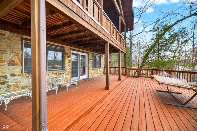 9009 Emerald Court, Nashville, IN 47448