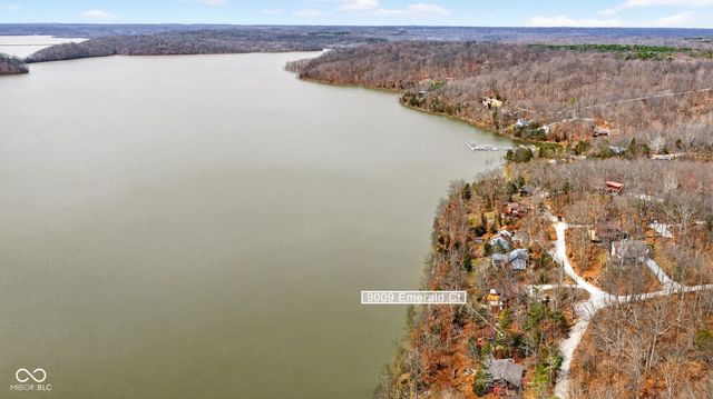 9009 Emerald Court, Nashville, IN 47448