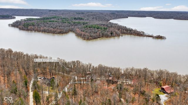 9009 Emerald Court, Nashville, IN 47448