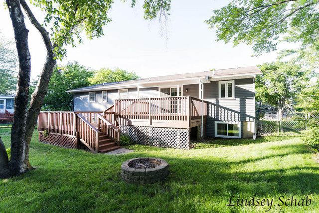 3243 Royal Oak Road, Roosevelt Park City, MI 49441