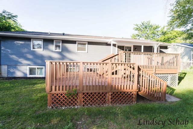 3243 Royal Oak Road, Roosevelt Park City, MI 49441