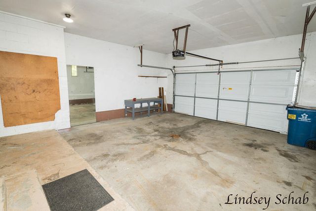 3243 Royal Oak Road, Roosevelt Park City, MI 49441