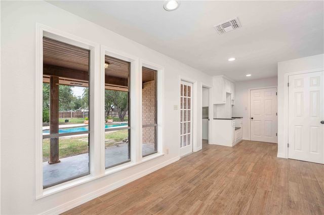 803 Thiel St, Orange Grove, TX 78372