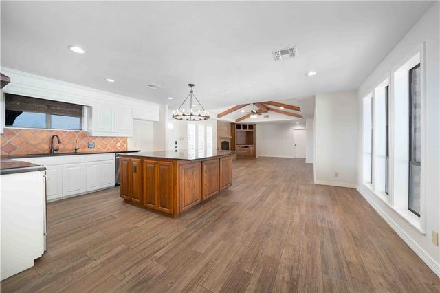 803 Thiel St, Orange Grove, TX 78372