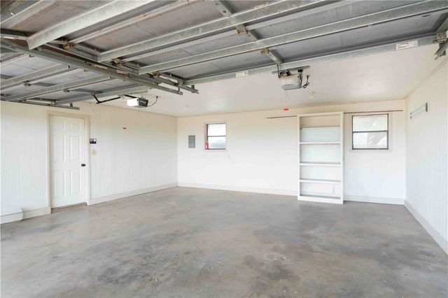 803 Thiel St, Orange Grove, TX 78372