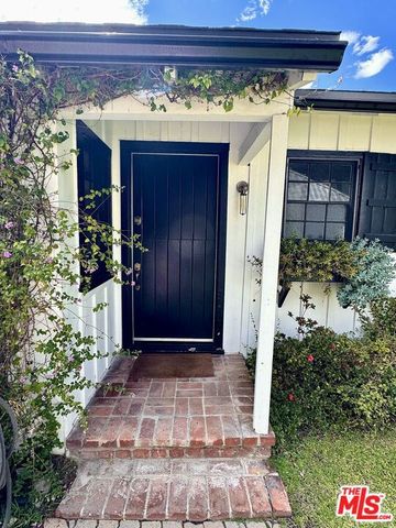 2828 Laurel Canyon Place, Los Angeles, CA 90046