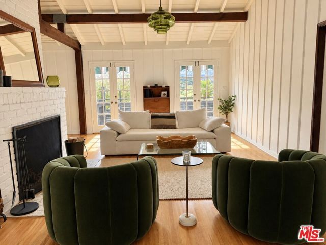 2828 Laurel Canyon Place, Los Angeles, CA 90046