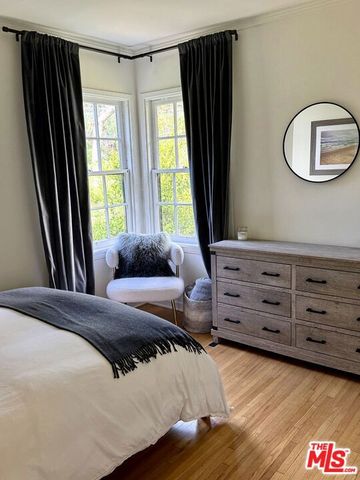 2828 Laurel Canyon Place, Los Angeles, CA 90046