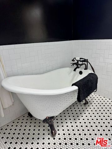 2828 Laurel Canyon Place, Los Angeles, CA 90046