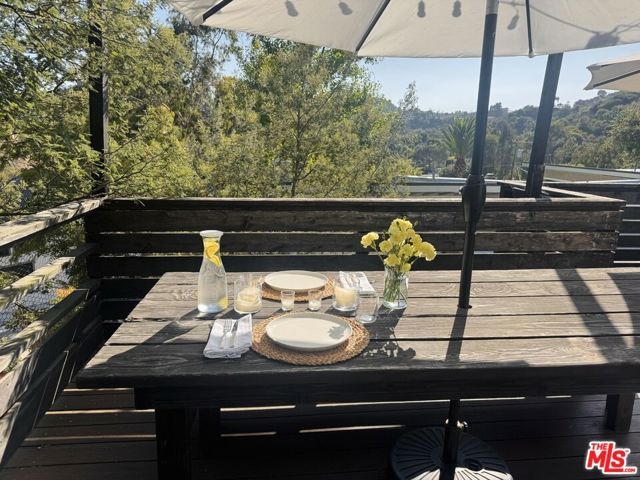 2828 Laurel Canyon Place, Los Angeles, CA 90046