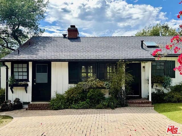 2828 Laurel Canyon Place, Los Angeles, CA 90046