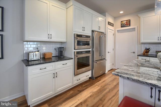 6963 MAPLE DR, Bath, PA 18014